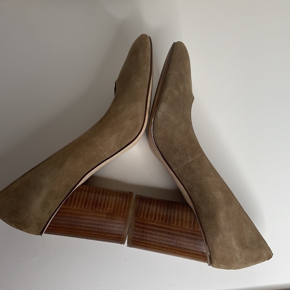 Nine West suede leather heel pumps in light brown/camel, rounded heel,  size 9 M - Picture 3 of 9